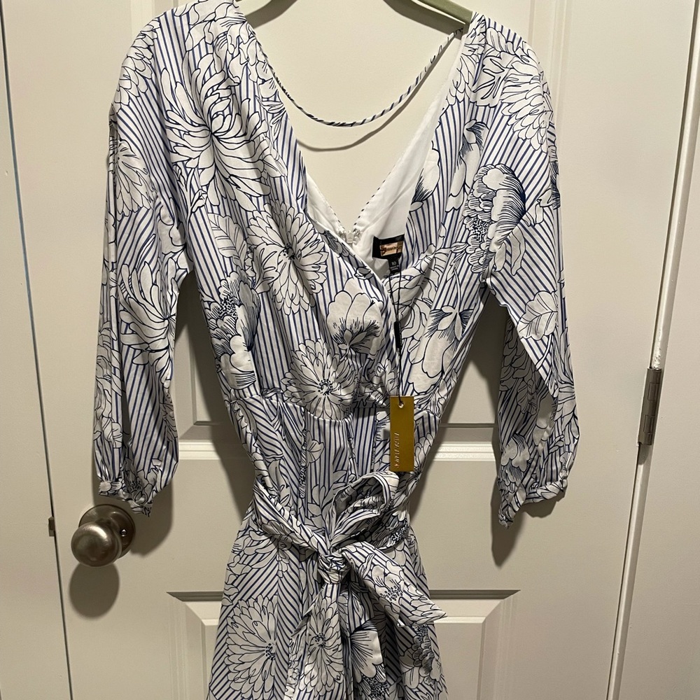New w/ tags Alexia Admor . Saks Off 5th.